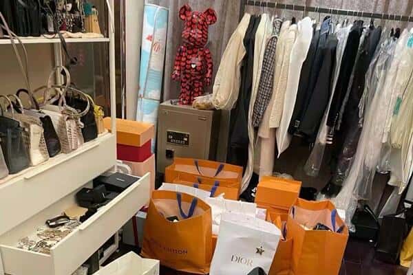 衡阳市南岳回收一线品牌衣服.jpg